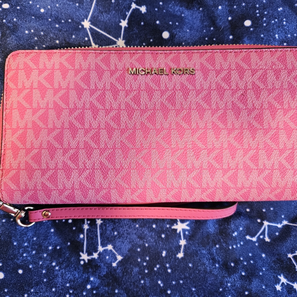 Michael Kors wallet wristlet